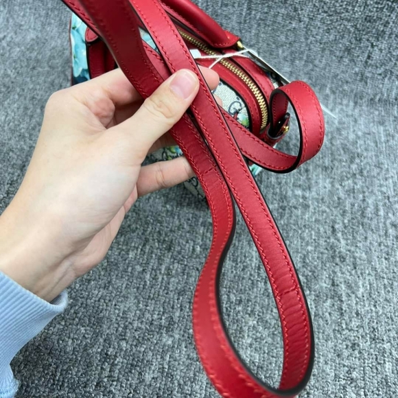 100% Authentic GUCCI Boston Blue&Red Blooms Canvas Satchel 650-102224 - Picture 13 of 16